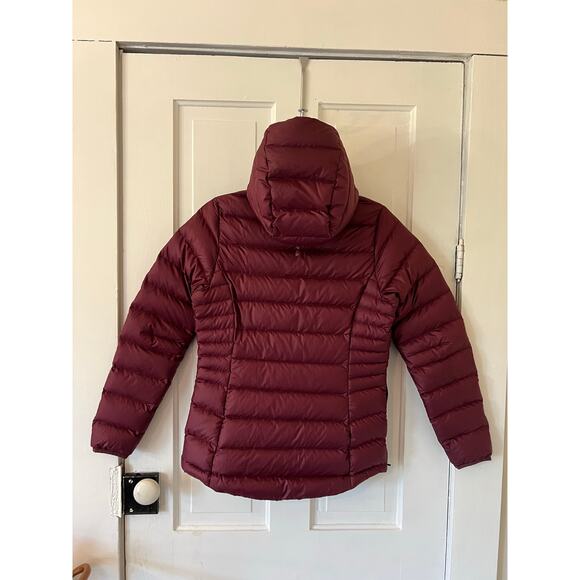Patagonia Women’s XS Down Sweater Hoody Pullover dark currant puffy puffer coat - Picture 3 of 12